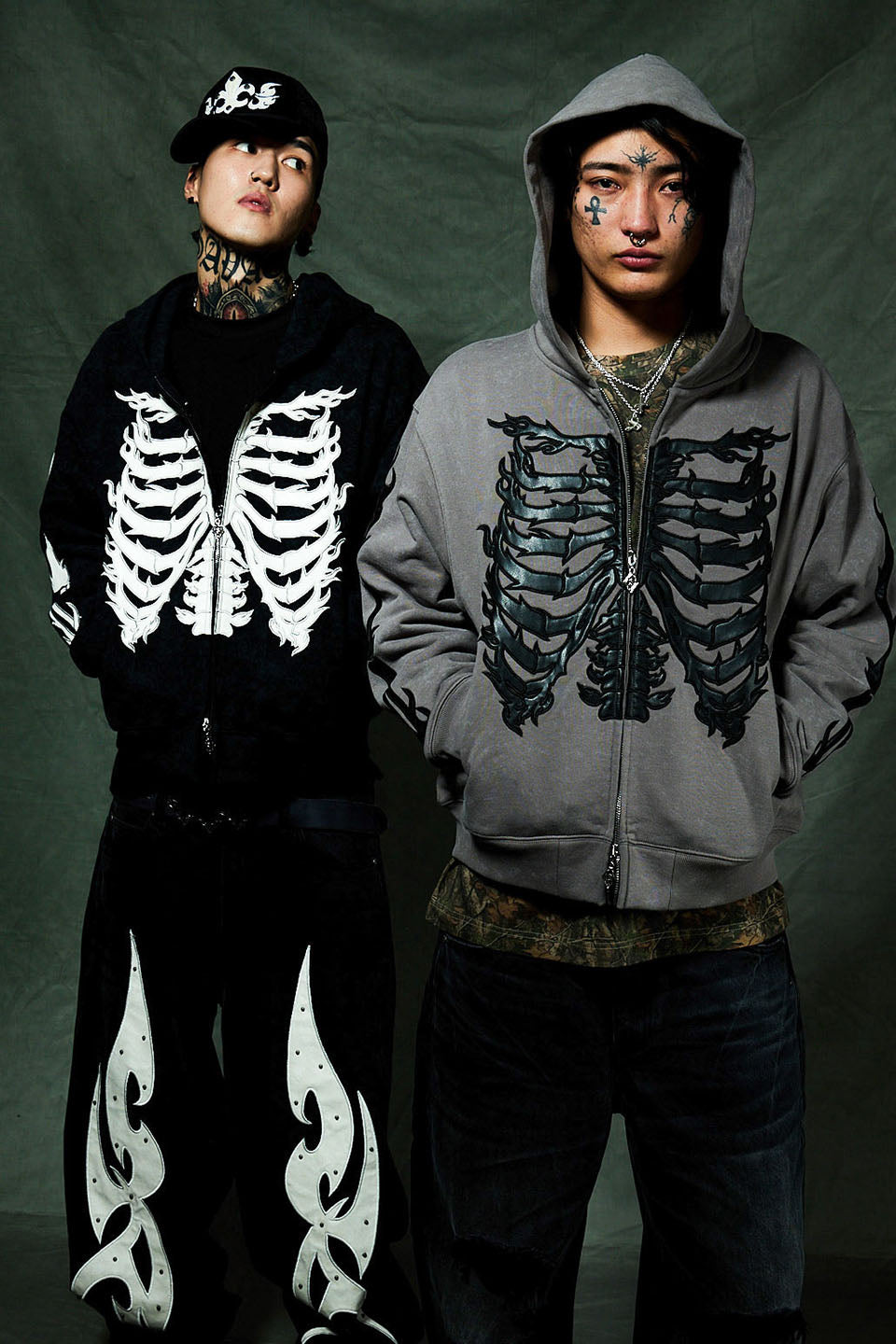 【一部予約販売】Fire Bones Leather Patch Zip Hoodie