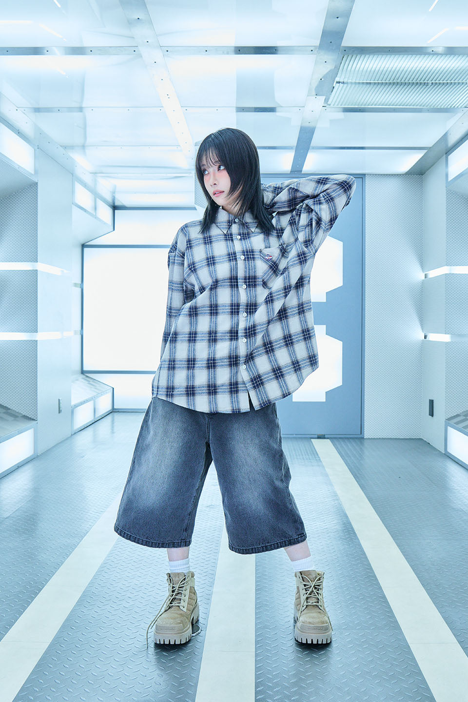 【I don't go to the moon】 Rhinestone Check Shirt