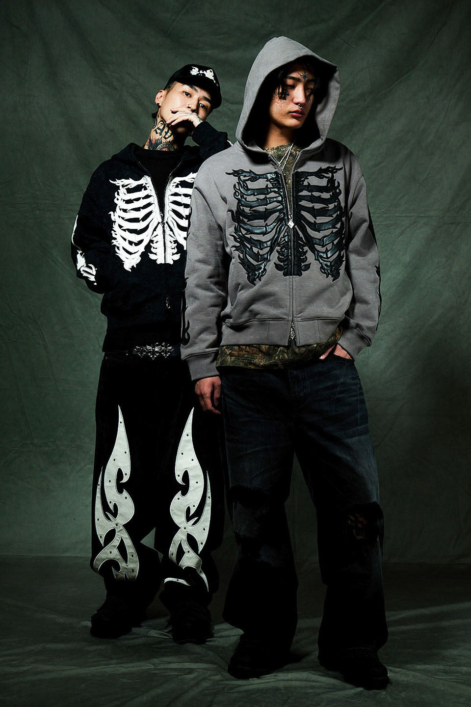 【一部予約販売】Fire Bones Leather Patch Zip Hoodie