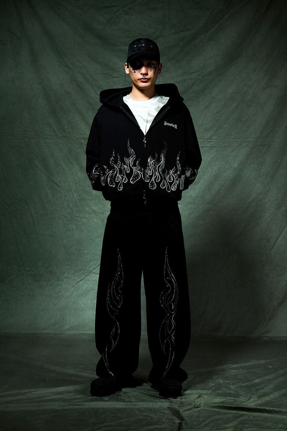 Fire Pattern Rhinestone Zip Hoodie｜SUPPLIER｜フーディー