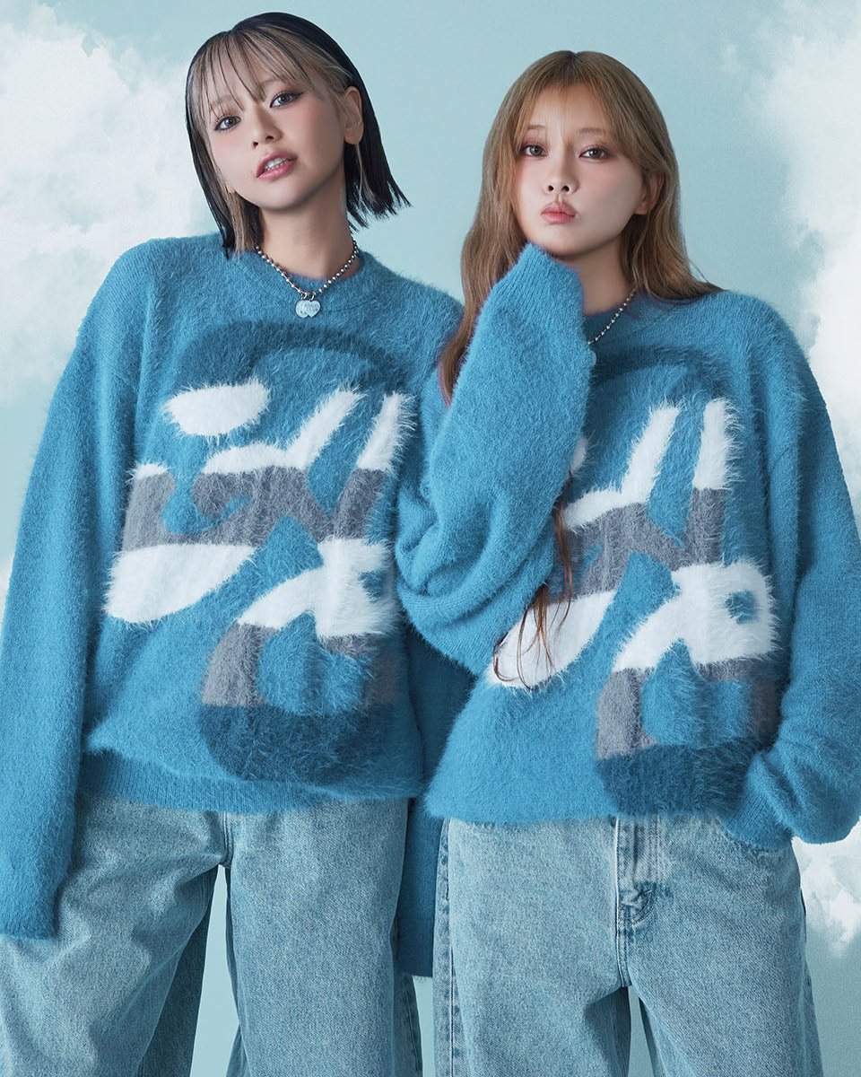 ANGEL Oversized Gradation Logo Knit Blue