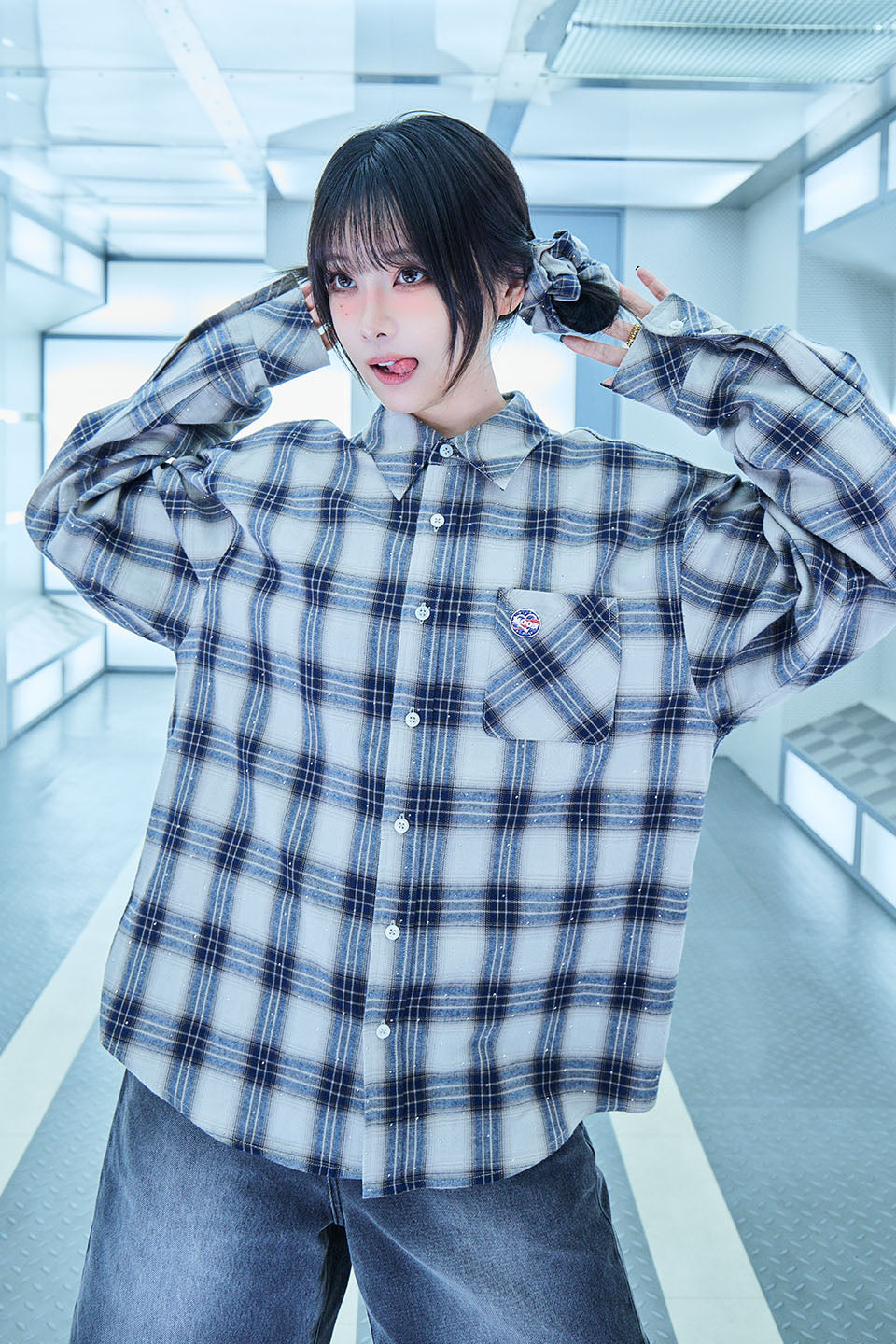 【I don't go to the moon】 Rhinestone Check Shirt