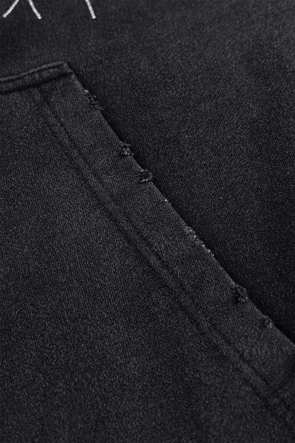 【予約商品】Vintage Wash Tribal Rhinestone Logo Hoodie【9月下旬お届け】