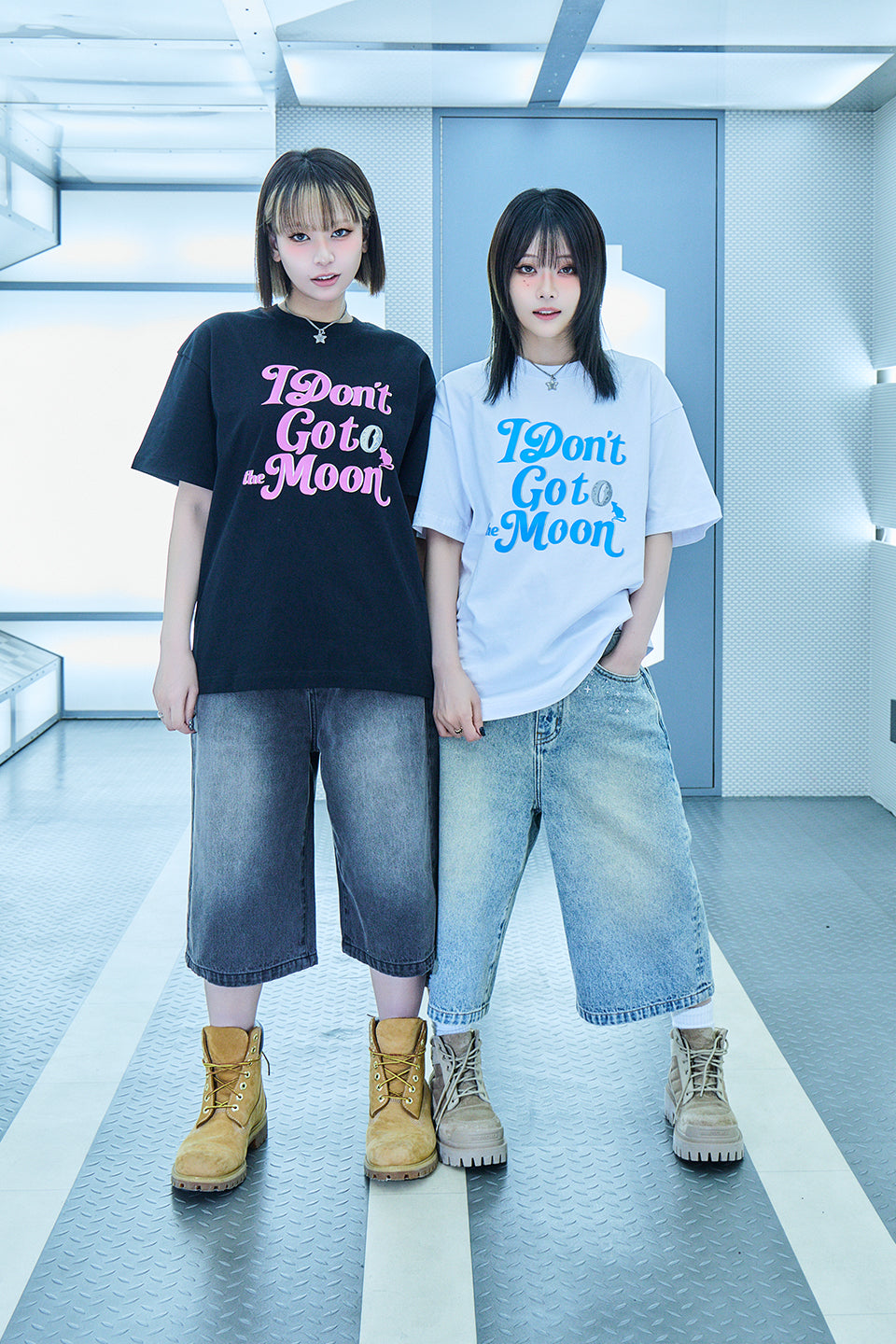 【I don't go to the moon】 Logo Tee - Oversize Fit